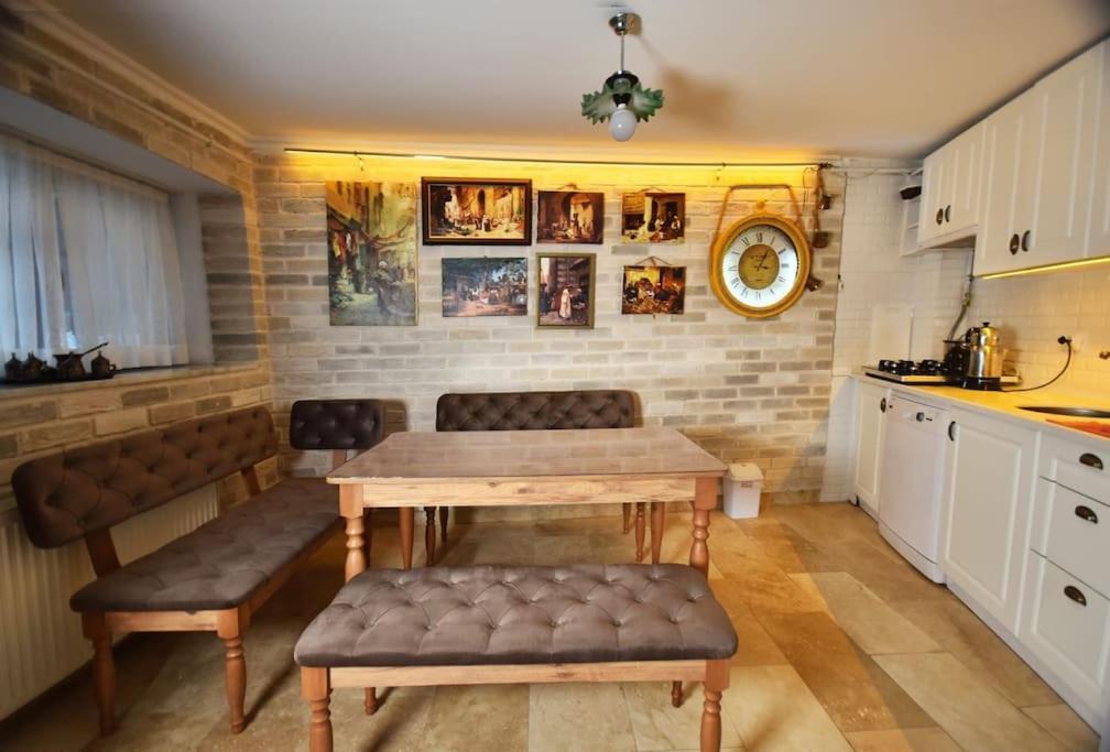 Bonjour Suit Private Triplex Apartment Истанбул Екстериор снимка